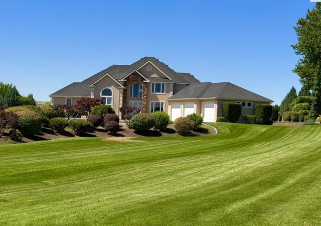 1st image of 22010 S Verbena St, Kennewick, WA 99337 | MLS# 294605