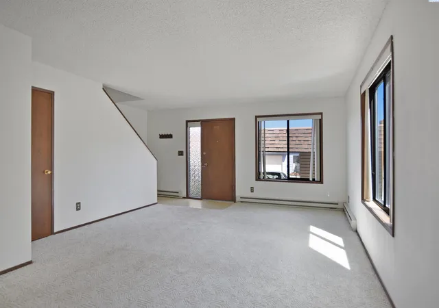 Homes for sale in Pullman, WA | 600 Sw Crestview, Pullman, WA 99163 | MLS# 293942