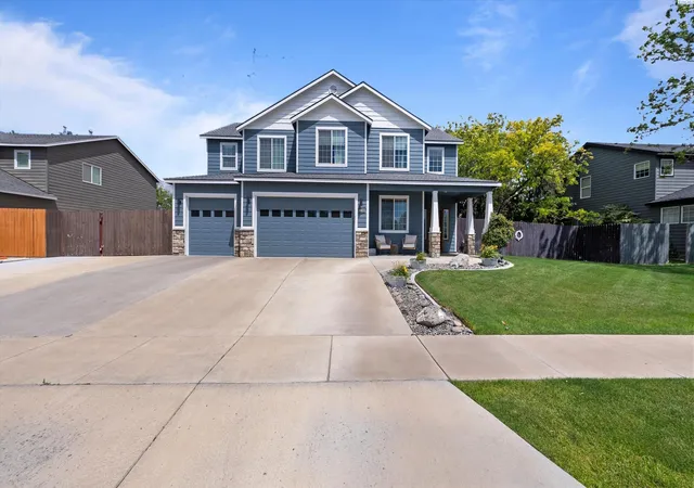 Homes for sale in Pasco, WA | 4411 Antigua Dr, Pasco, WA 99301 | MLS# 293696