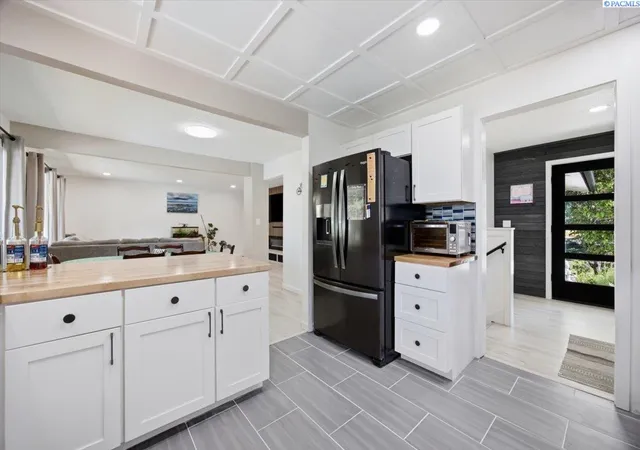 Photo 2 of Single family home for sale at 6518 W Yellowstone Ave, Kennewick, WA 99336 | MLS# 294679 | Listing updated on 2026-09-18