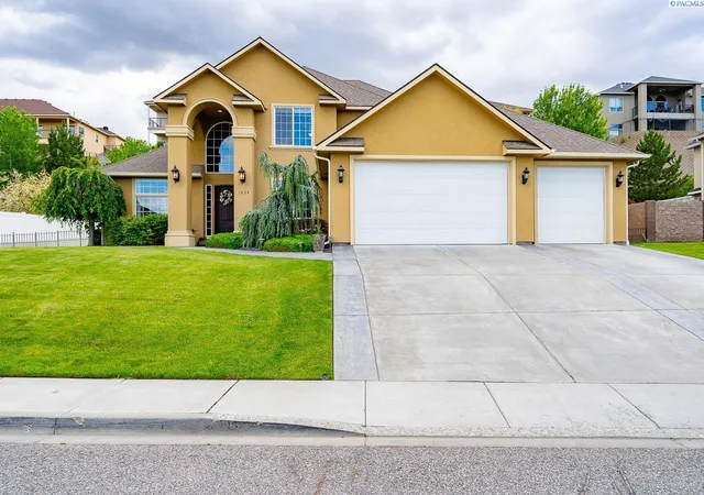 1st image of 1633 Meadow Hills Dr, Richland, WA 99352 | MLS# 291812
