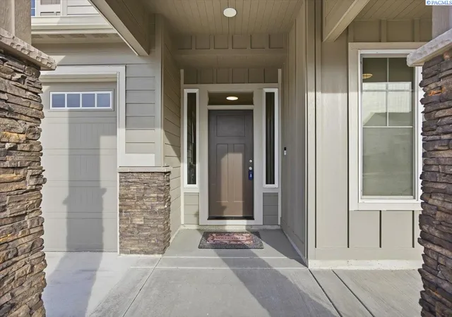 2nd image of 2560 Rinas Rd, Richland, WA 99352 | MLS# 292205