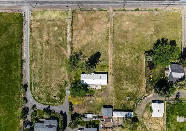 Homes for sale in Yakima, WA | 11704 Gilbert Road, Yakima, WA 98903 | MLS# 292770