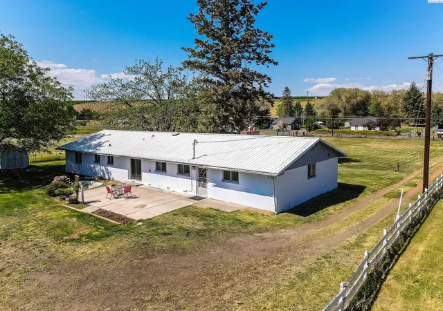Homes for sale in Yakima, WA | 11704 Gilbert Road, Yakima, WA 98903 | MLS# 292770