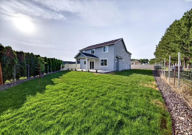 5th image of 2726 Alvarado Ct, Pasco, WA 99301 | MLS# 289296