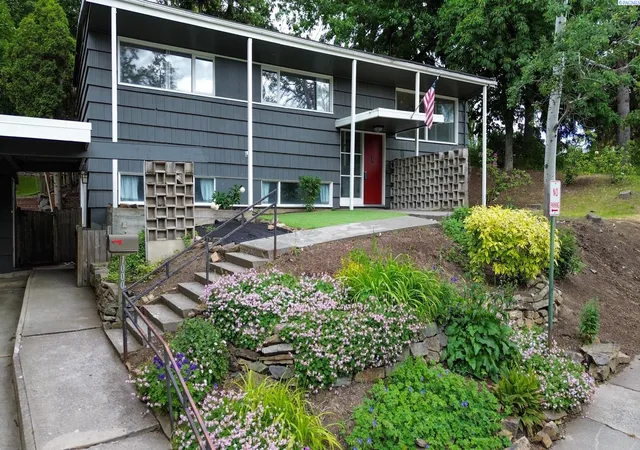 2nd image of 1000 Ne Duncan Lane, Pullman, WA 99163 | MLS# 293827