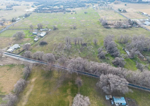 4th image of Tbd N Lot S Carlson Road, Kennewick, WA 99337 | MLS# 290151