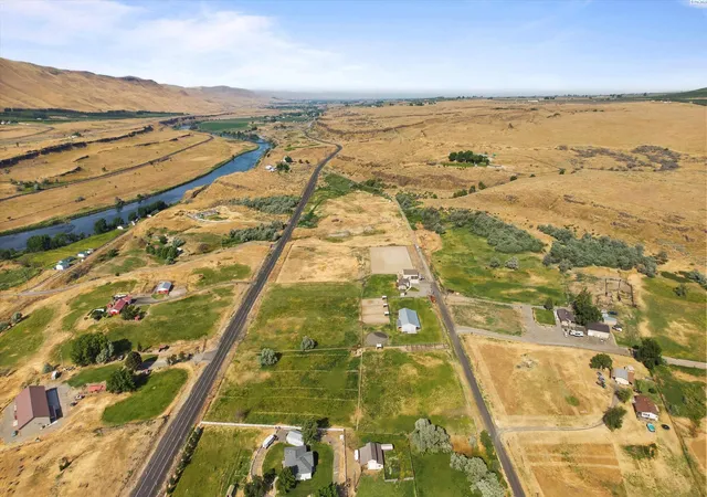 Homes for sale in Benton City, WA | 35803 W Rayhill Rd, Benton City, WA 99320 | MLS# 291752