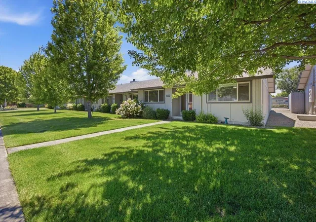 2nd image of 2419 W Grand Ronde Ave, Kennewick, WA 99336 | MLS# 294025
