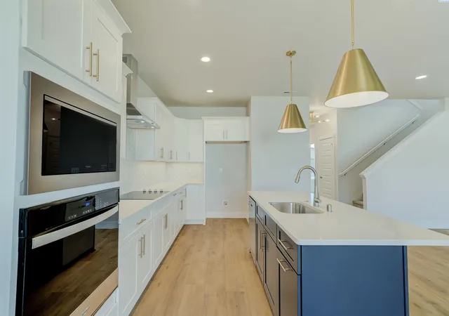 Photo 4 of Single family home for sale at 5431 W Okanogan Ave, Kennewick, WA 99336 | MLS# 288710 | Listing updated on 2026-09-13