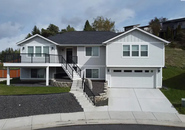 1st image of 820 Sw Blue Heron Ct, Pullman, WA 99163 | MLS# 292194
