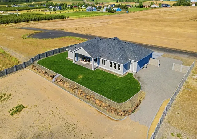 Homes for sale in Pasco, WA | 359 Panoramic Dr, Pasco, WA 99301 | MLS# 292917