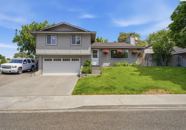 1st image of 8524 W Entiat Pl, Kennewick, WA 99336 | MLS# 293149