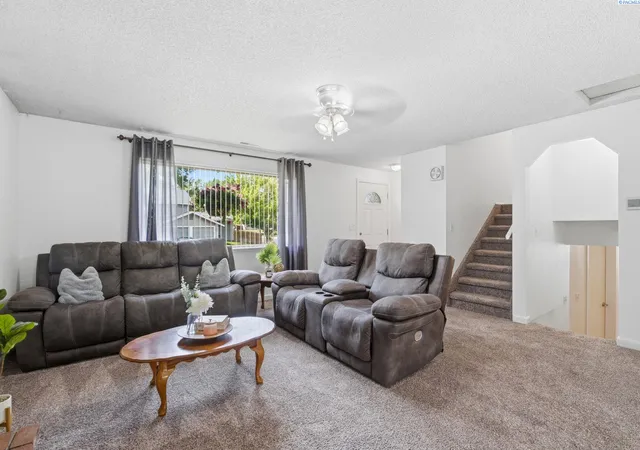 5th image of 8524 W Entiat Pl, Kennewick, WA 99336 | MLS# 293149