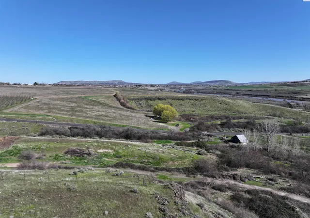 2nd image of Nka Knox Rd, Benton City, WA 99320 | MLS# 293704