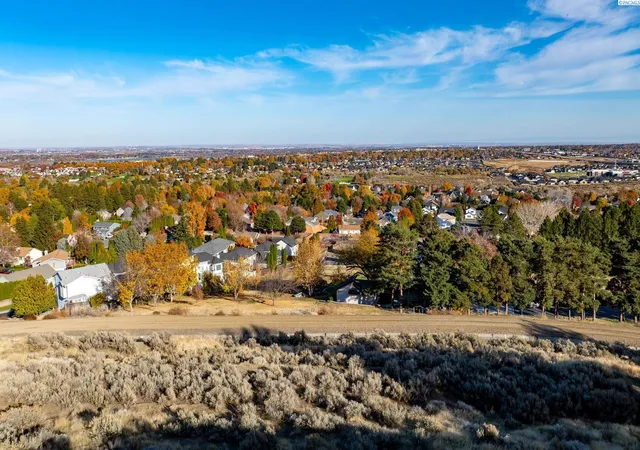 1st image of 158 Meadow Hills Dr, Richland, WA 99352 | MLS# 288991