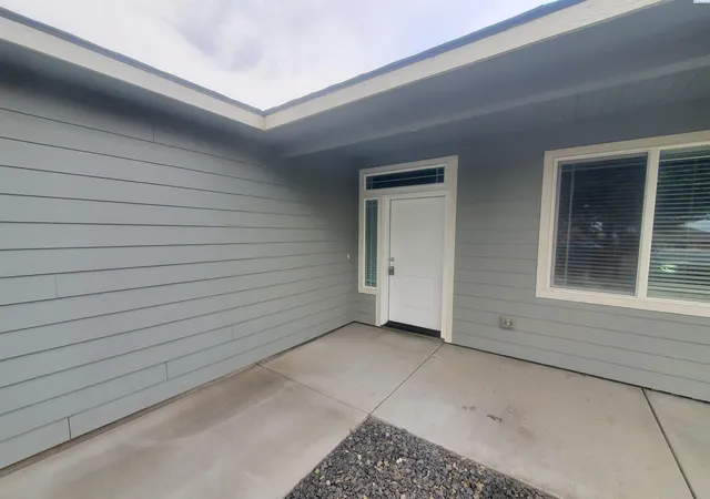 Homes for sale in Kennewick, WA | 5967 W 41st Avenue, Kennewick, WA 99337 | MLS# 294692