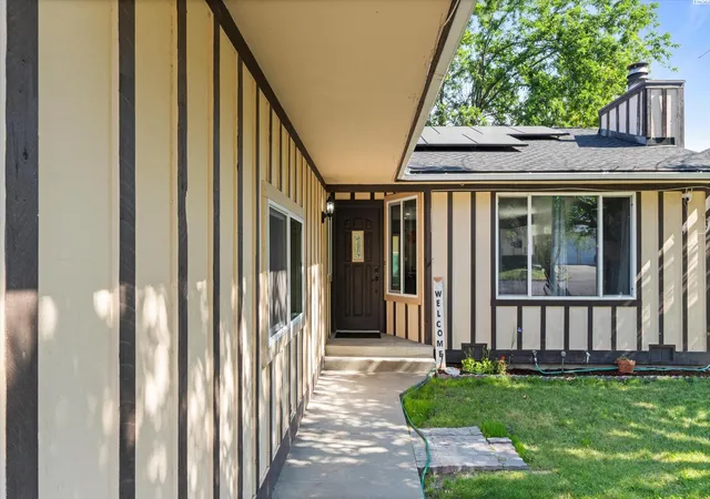 2nd image of 1008 Concord Way, Prosser, WA 99350 | MLS# 294513