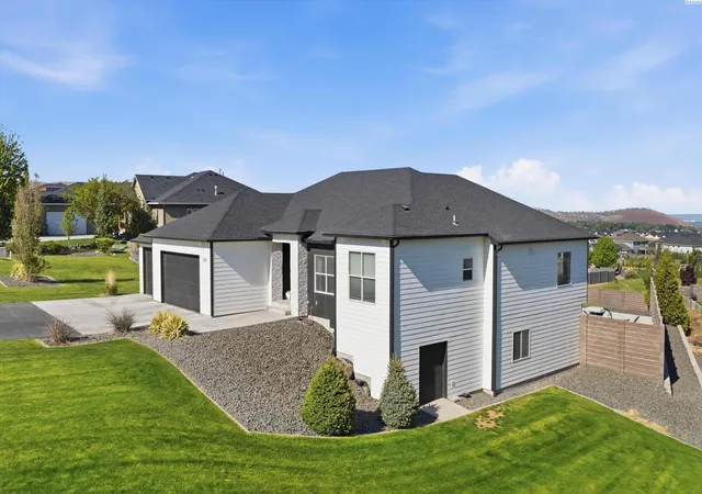 3rd image of 14319 Grandview Ln, Kennewick, WA 99338 | MLS# 292620