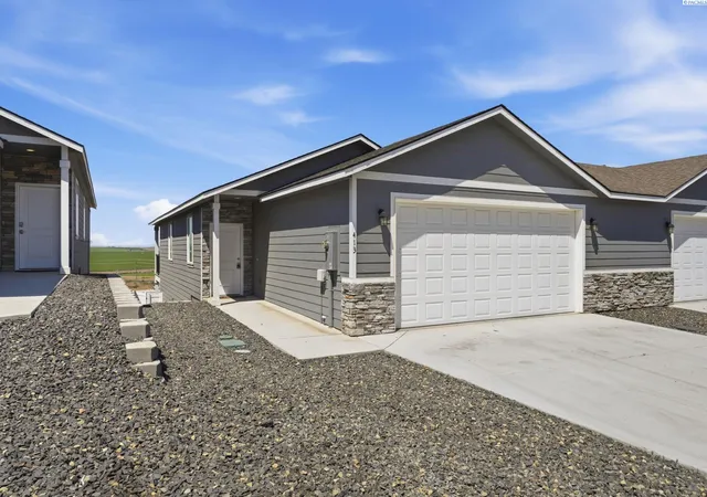 Homes for sale in West Richland, WA | 413 Bedrock Loop, West Richland, WA 99353 | MLS# 293190