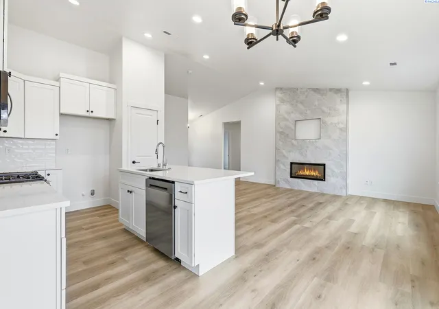 Photo 2 of Single family home for sale at 6485 W 29th Court, Kennewick, WA 99338 | MLS# 294439 | Listing updated on 2026-09-14