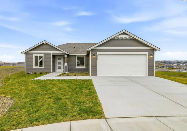 Photo 1 of Single family home for sale at 6485 W 29th Court, Kennewick, WA 99338 | MLS# 294439 | Listing updated on 2026-09-14