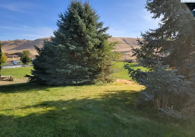 Photo 3 of Land for sale at 29404 South 816 Pr SE, Kennewick, WA 99338 | MLS# 288580 | Listing updated on 2026-04-30