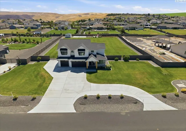 3rd image of 87729 E Calico Rd, Kennewick, WA 99338 | MLS# 293802