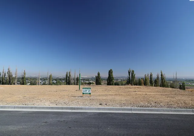Photo 2 of Land for sale at Lot 21 West 56th Ave, Kennewick, WA 99336 | MLS# 288771 | Listing updated on 2025-12-09