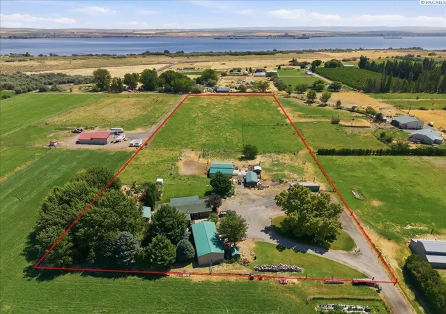 Photo 1 of Manufactured home for sale at 246006 E 672 Prairie Se, Kennewick, WA 99337 | MLS# 294795 | Listing updated on 2026-09-18