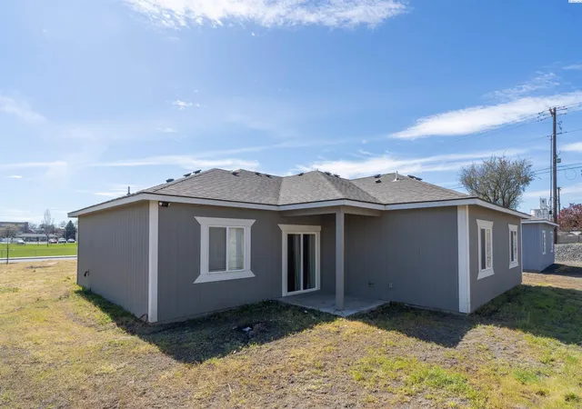 5th image of 352 E Davis St, Connell, WA 99326 | MLS# 288884