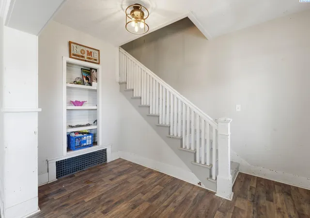 2nd image of 307 W Bonneville St, Pasco, WA 99301 | MLS# 294304