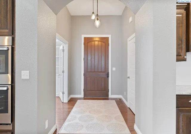 Photo 3 of Single family home for sale at 3905 W 47th Avenue, Kennewick, WA 99337 | MLS# 292101 | Listing updated on 2026-09-12