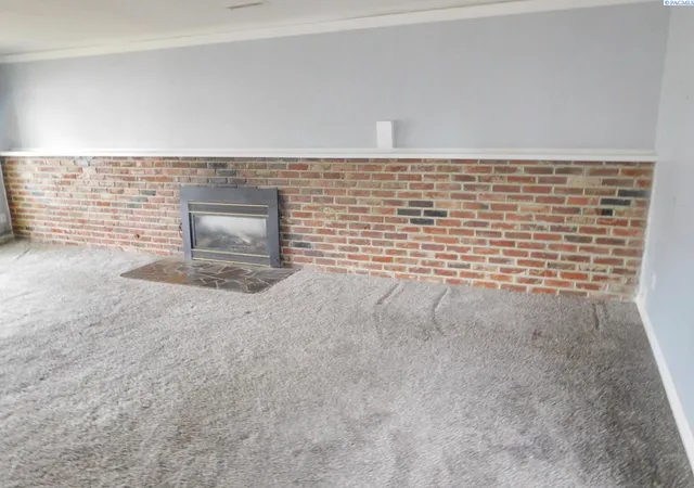 Photo 3 of Single family home for sale at 309 E 2nd Avenue, Kennewick, WA 99336 | MLS# 293043 | Listing updated on 2026-09-17