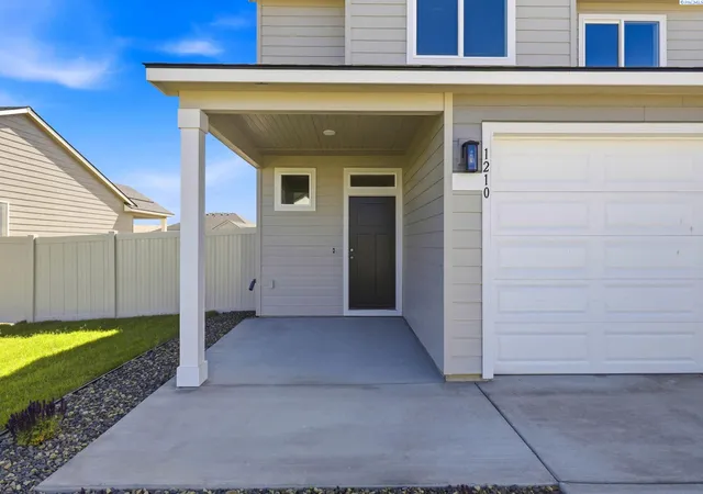 4th image of 1210 18Th St, Benton City, WA 99320 | MLS# 292447