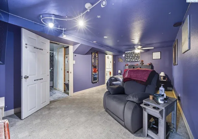 Photo 2 of Single family home for sale at 1004 W Henry St, Pasco, WA 99301 | MLS# 295385 | Listing updated on 2026-09-11