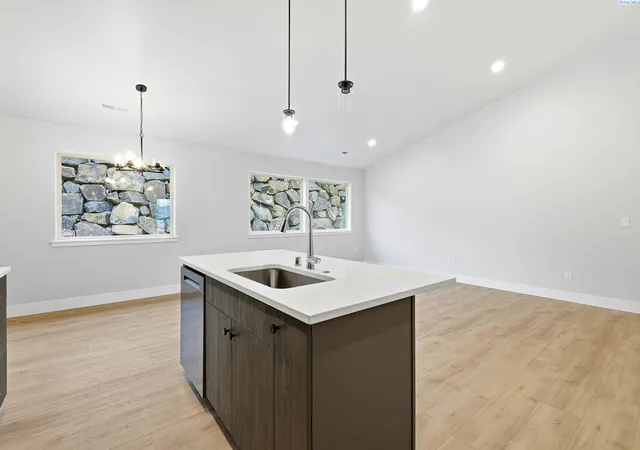 Photo 3 of Single family home for sale at 6520 W 29th Court, Kennewick, WA 99338 | MLS# 294549 | Listing updated on 2026-09-14