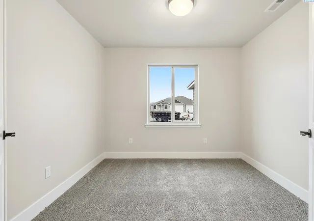 Photo 4 of Single family home for sale at 6520 W 29th Court, Kennewick, WA 99338 | MLS# 294549 | Listing updated on 2026-09-14