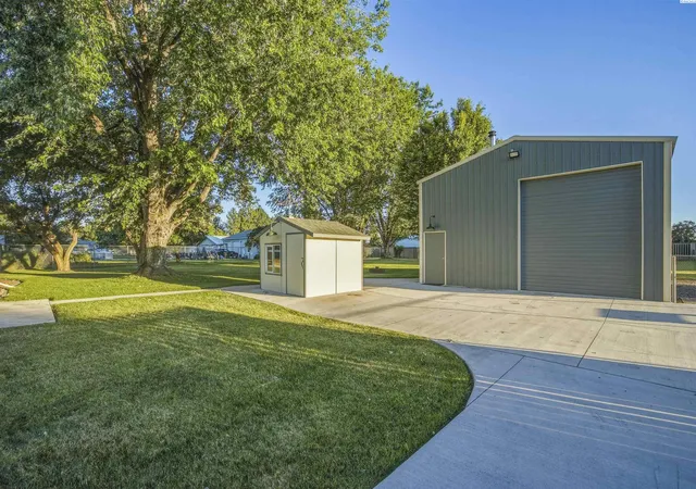 2nd image of 264 Merry Lane, Burbank, WA 99323 | MLS# 293787