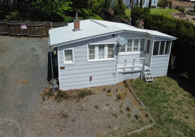 Homes for sale in Sunnyside, WA | 116 & 116 1/2 Spalding Ave, Sunnyside, WA 98944 | MLS# 292625