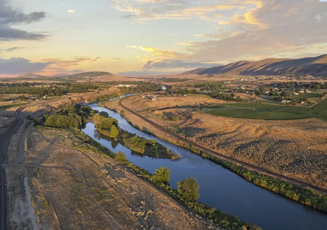2nd image of 15649 W Old Inland Empire Hwy [lot 11], Benton City, WA 99320 | MLS# 294352