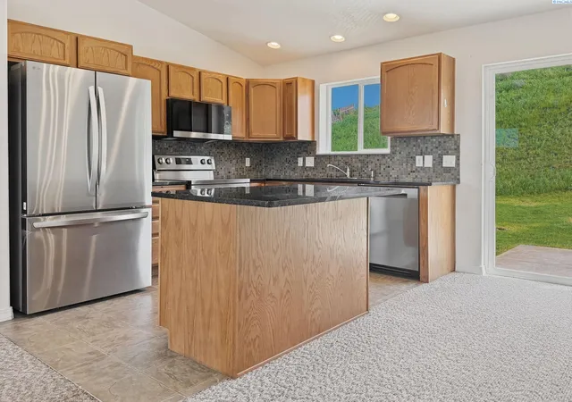 Homes for sale in Pullman, WA | 1255 Sw Latour Peak, Pullman, WA 99163 | MLS# 293144