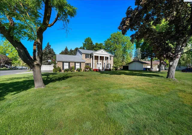 3rd image of 2405 Harris Ave, Richland, WA 99354 | MLS# 292551