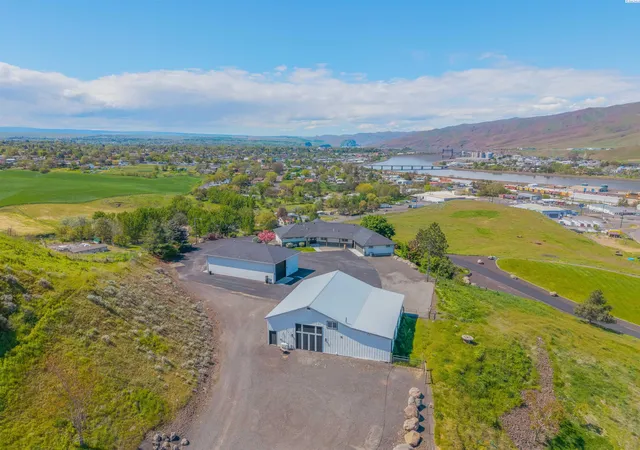 Homes for sale in Lewiston, ID | 3360 E Main Street, Lewiston, ID 83501 | MLS# 292512