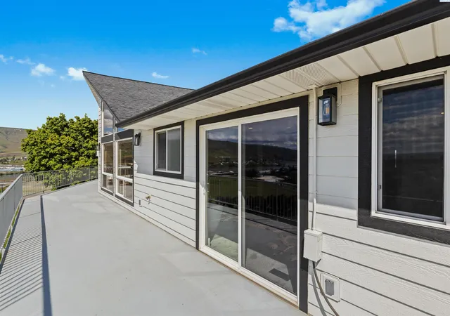 Homes for sale in Lewiston, ID | 3360 E Main Street, Lewiston, ID 83501 | MLS# 292512