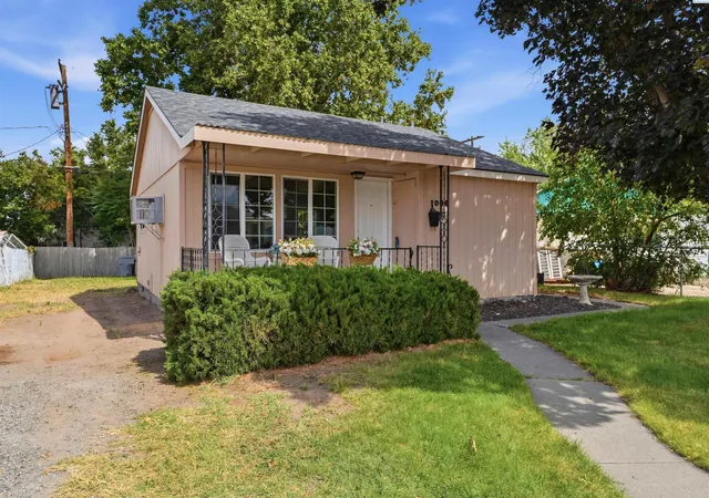 Homes for sale in Richland, WA | 1006 Winslow Ave, Richland, WA 99354 | MLS# 294426