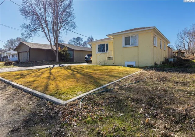 3rd image of 393 S 41St Ave, West Richland, WA 99353 | MLS# 291964