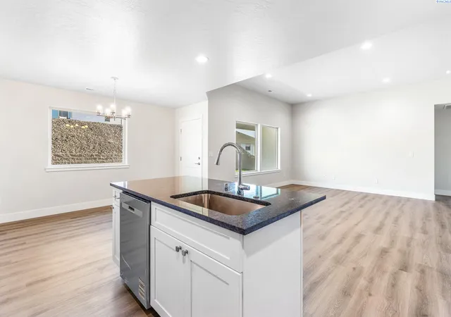 Photo 4 of Single family home for sale at 2945 S Penn St, Kennewick, WA 99338 | MLS# 293966 | Listing updated on 2026-09-14