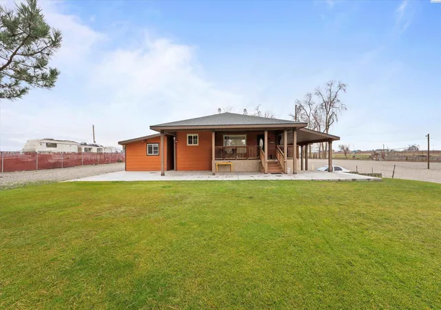 Homes for sale in Pasco, WA | 9121 Taylor Flats Road, Pasco, WA 99301 | MLS# 289782