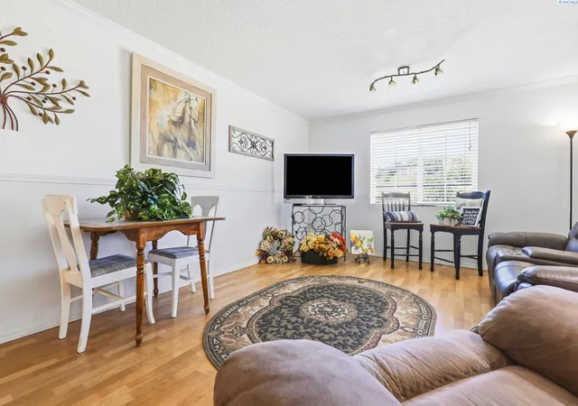 Photo 3 of Single family home for sale at 3013 Escolar Rd, Kennewick, WA 99338 | MLS# 294400 | Listing updated on 2026-09-18